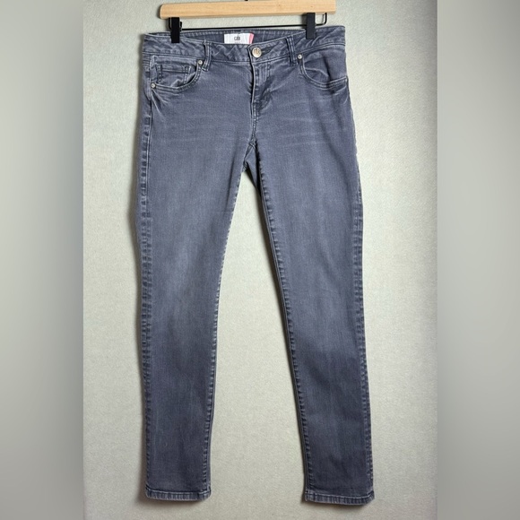 Cabi Women’s Slim Boyfriend Mid-Rise Gray Jeans size 4 Style#3191 - Picture 1 of 13